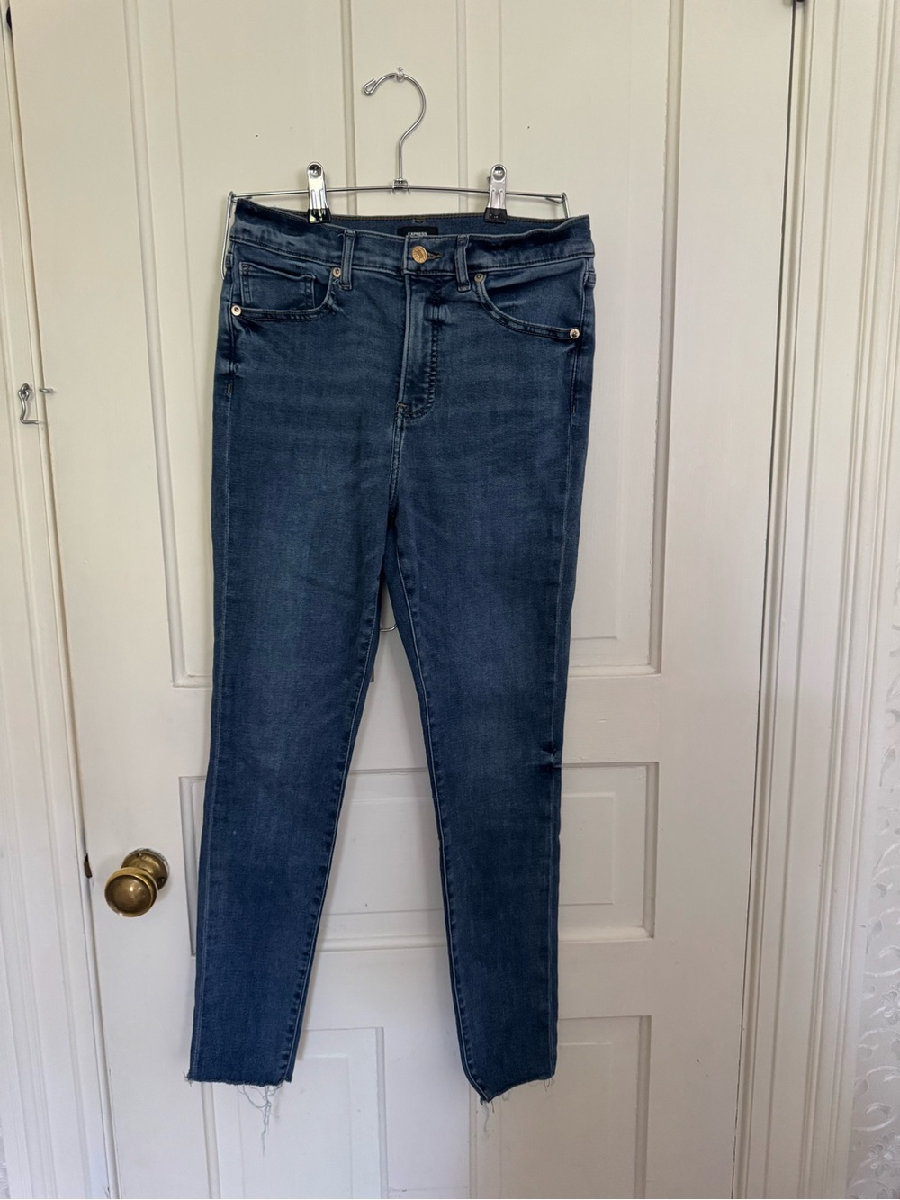 Express Women’s Mid-Dark Blue Skinny Jeans